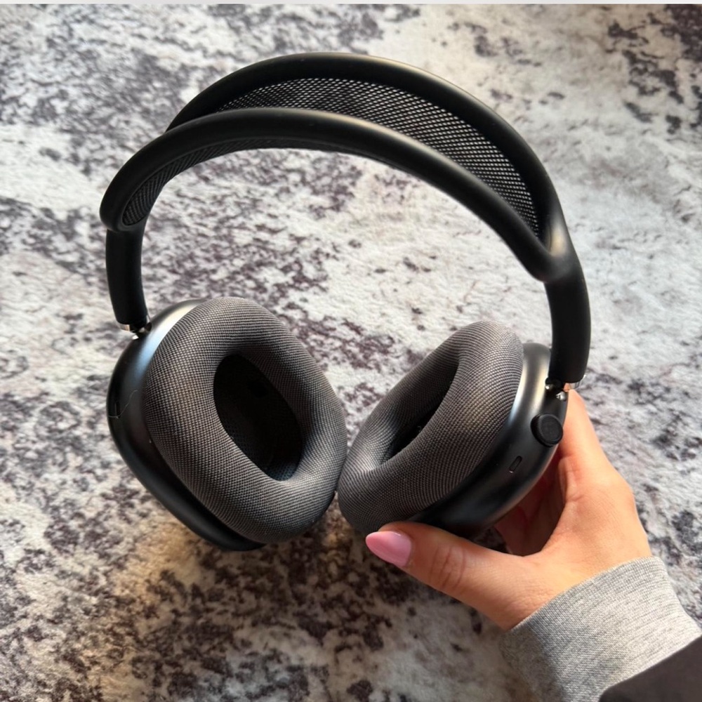 AirPod Max Midnight